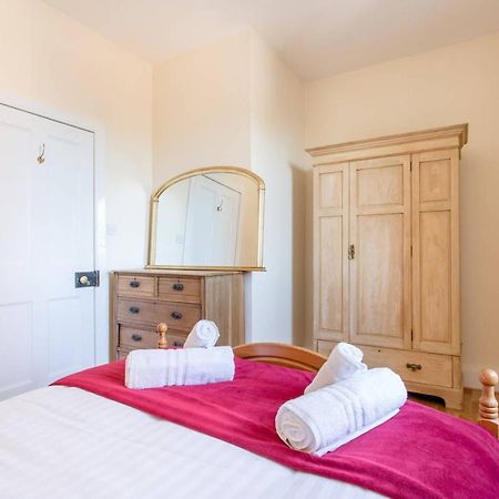 Altido Retro Castle Retreat 2Bed Apartment Единбург Екстериор снимка