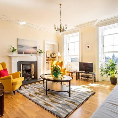 Altido Retro Castle Retreat 2Bed Apartment Единбург Екстериор снимка